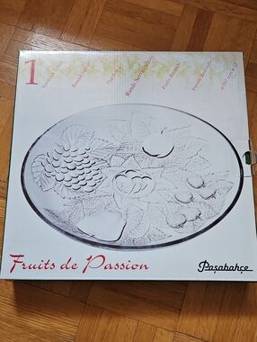 Glass Round Serving Plater 12 Inch Passion Fruit Pasabahce